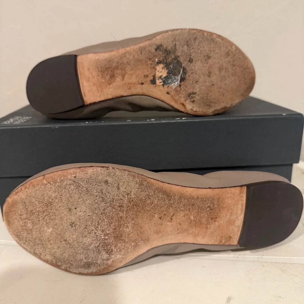 Tory Burch Minnie Travel Ballet Flat Women 9 Taupe Gray Gold Logo Good Condition